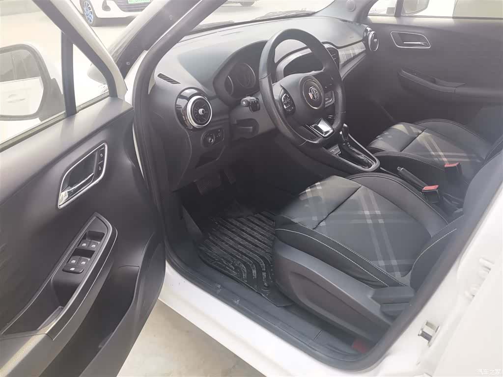 MG 3, 2018 8