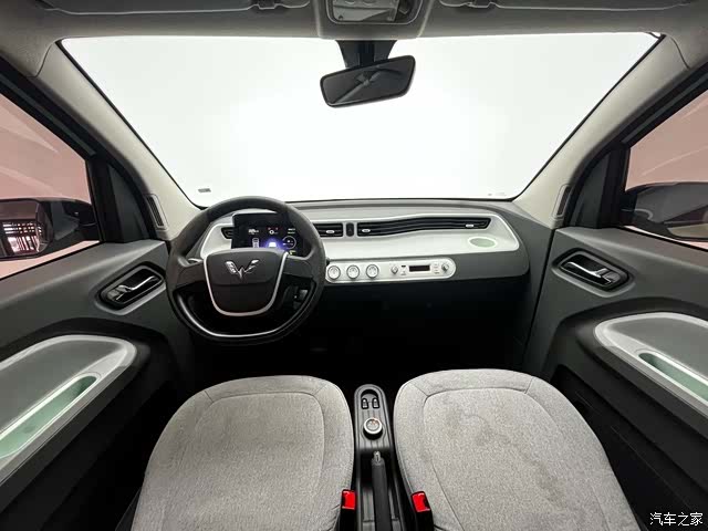 Wuling MINIEV, 2021 4