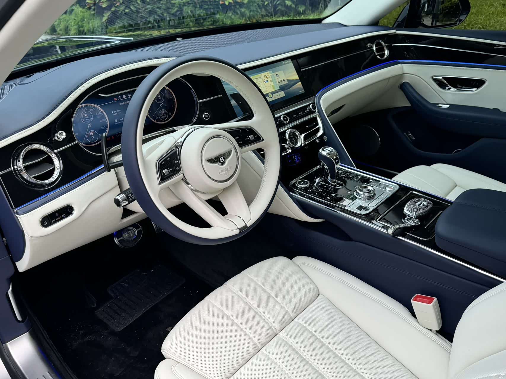 Bentley Flying Spur, 2011 11