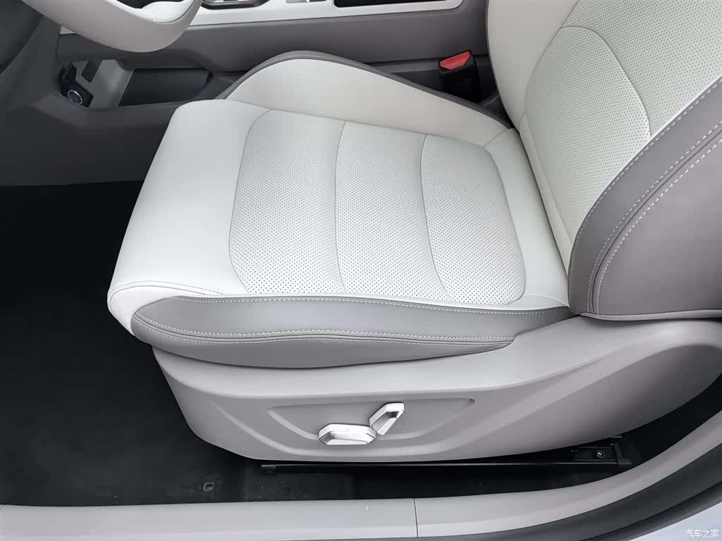 Geely Icon, 2026 20