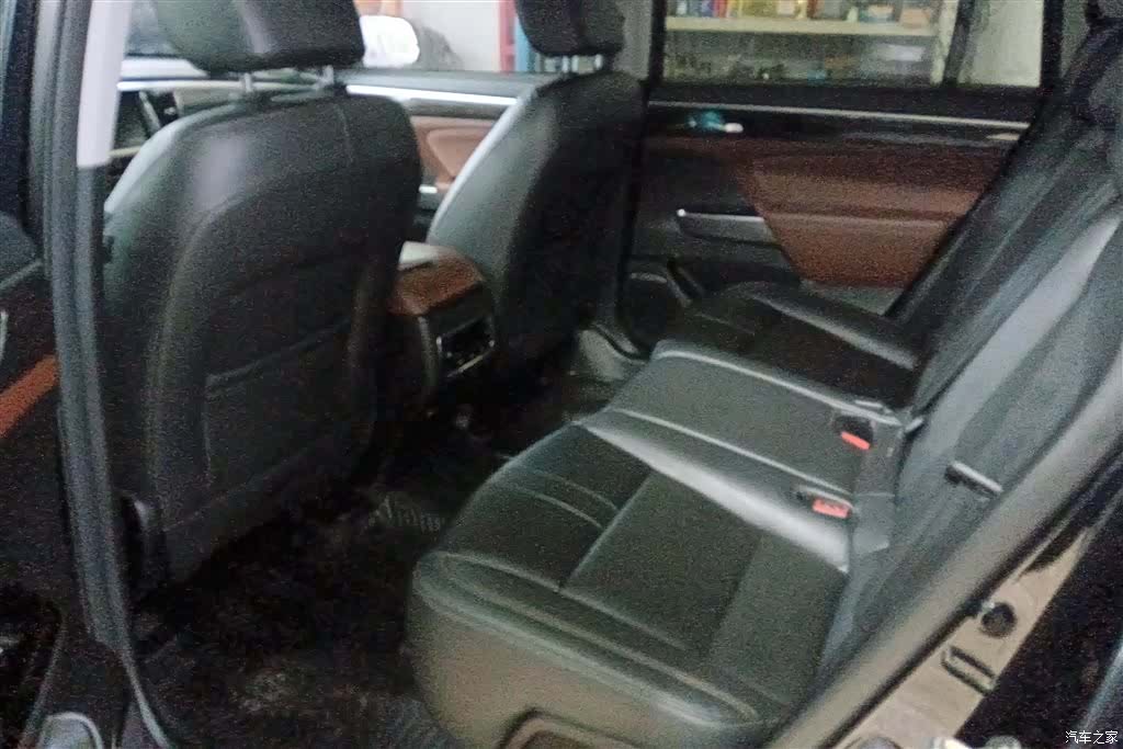 Trumpchi GS8, 2017 11