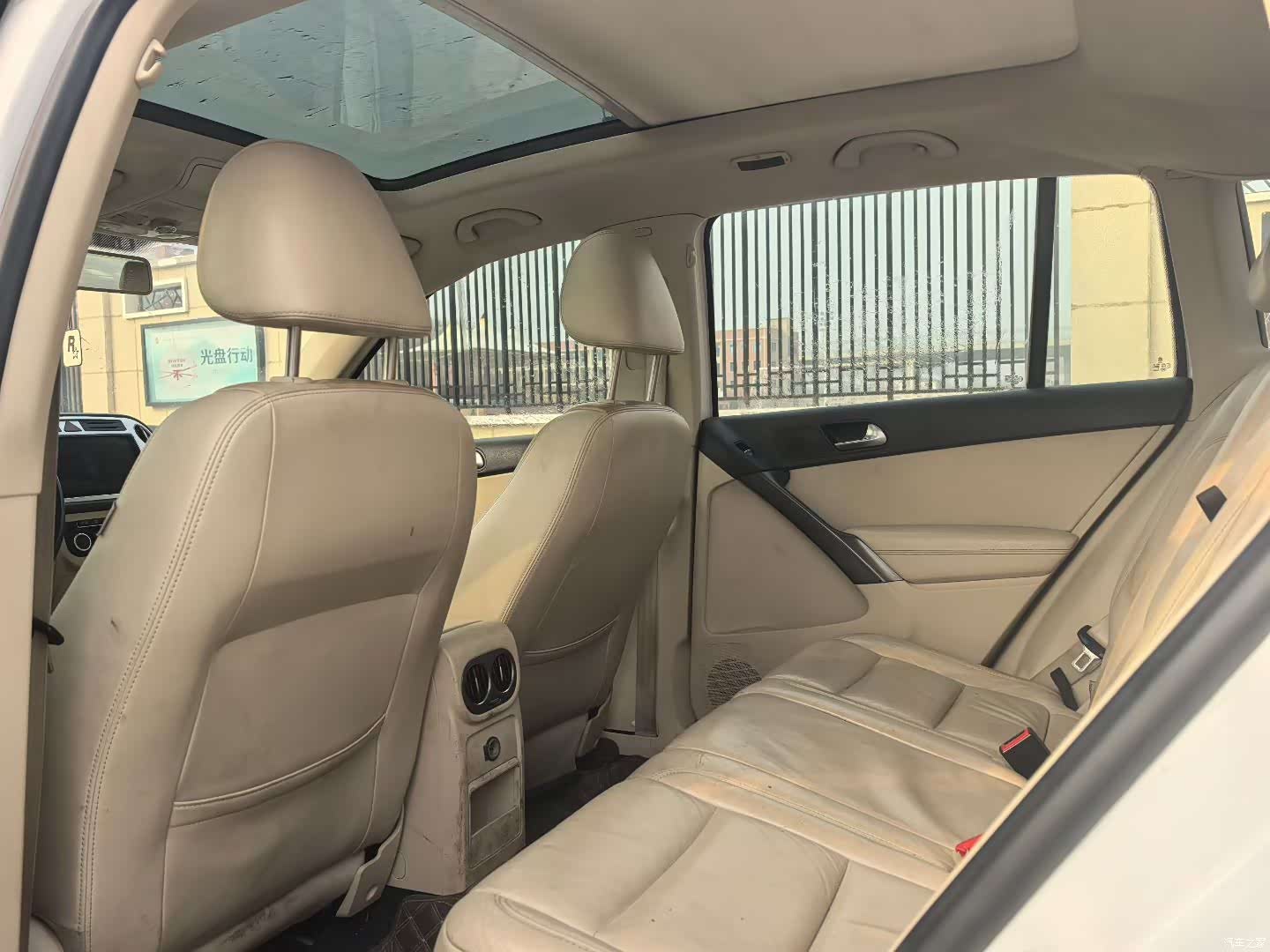 Volkswagen Tiguan, 2011 все фото