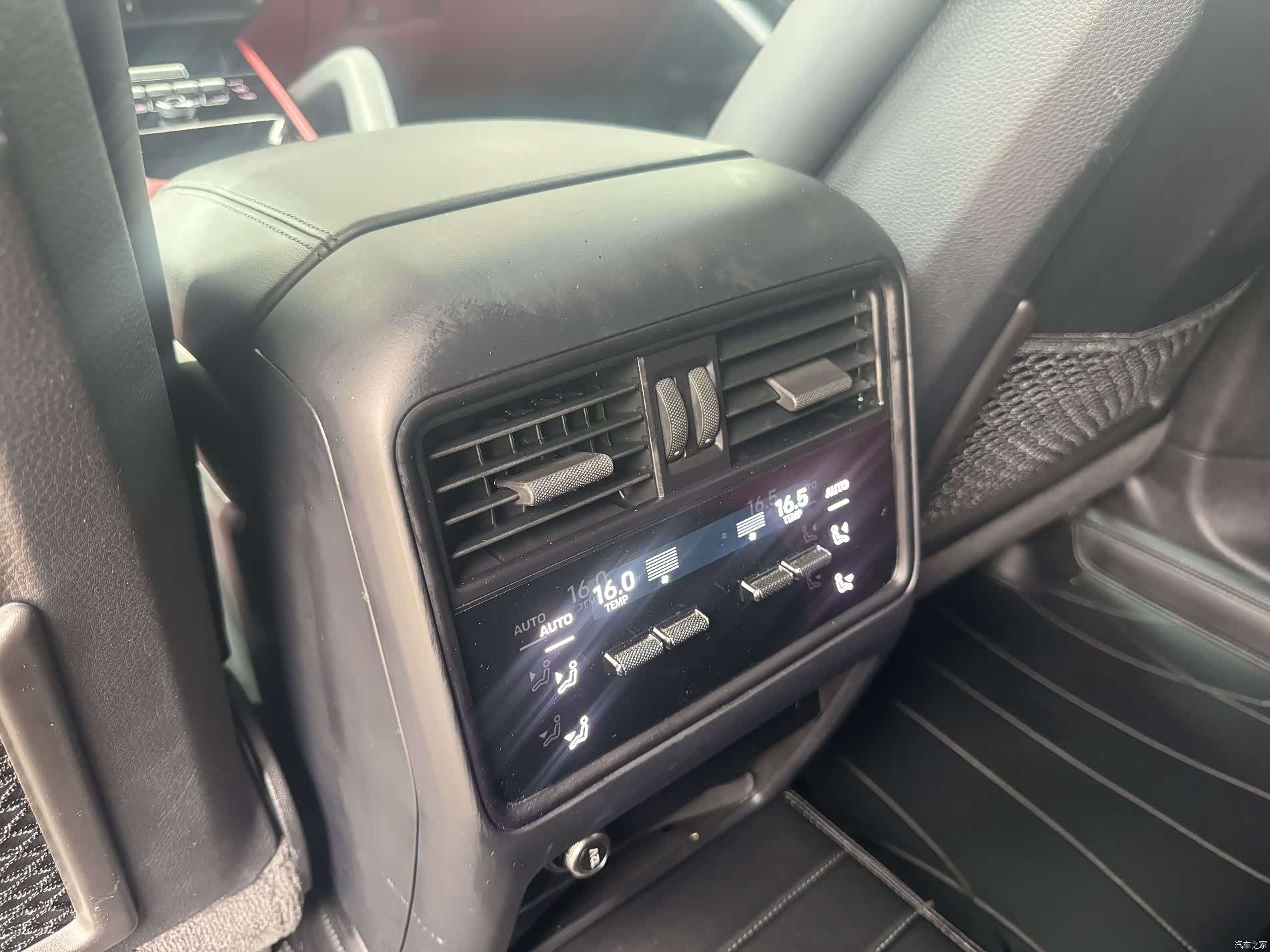 Porsche Cayenne, 2024 13