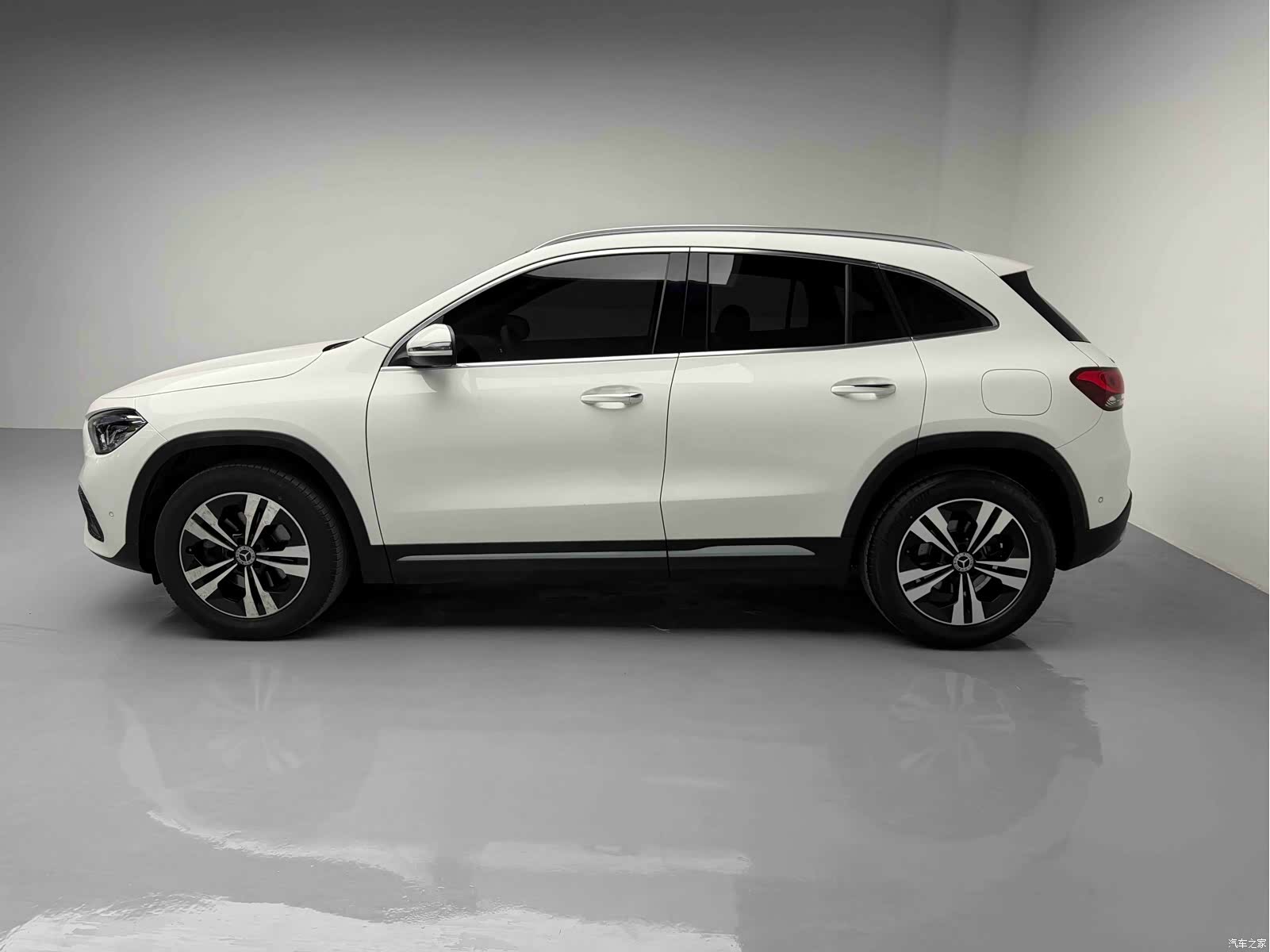 Mercedes-Benz GLA, 2021 18