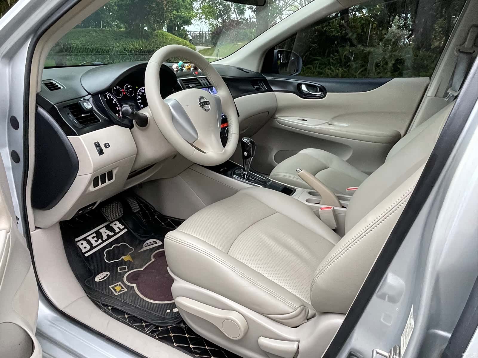 Nissan Tiida, 2015 7