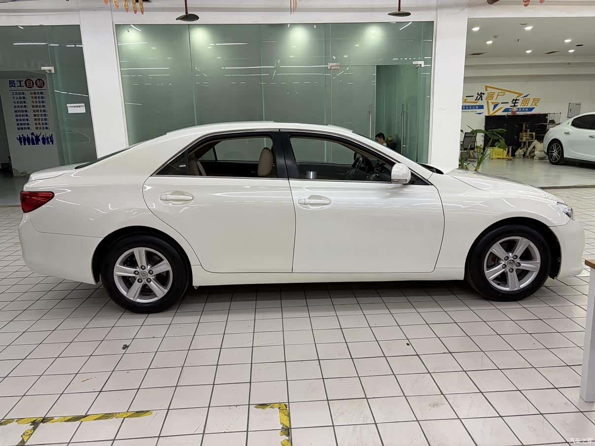 Toyota 2.5V, 2012 3