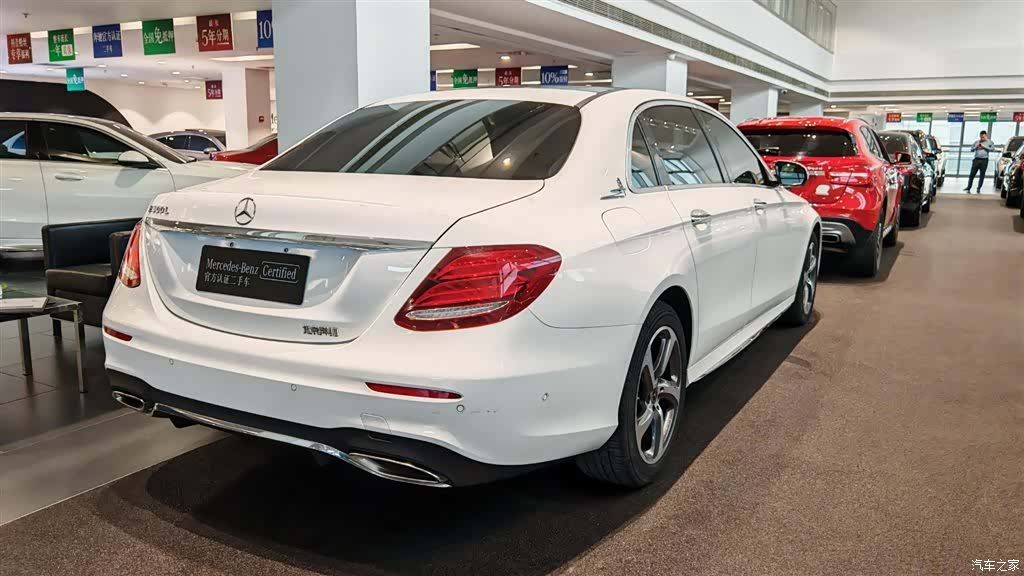 Mercedes-Benz E-Class, 2019 4