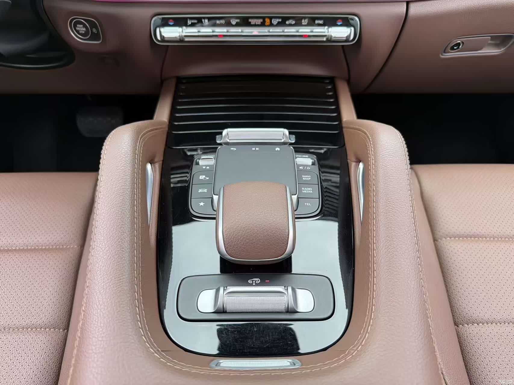 Mercedes-Benz GLE, 2024 12