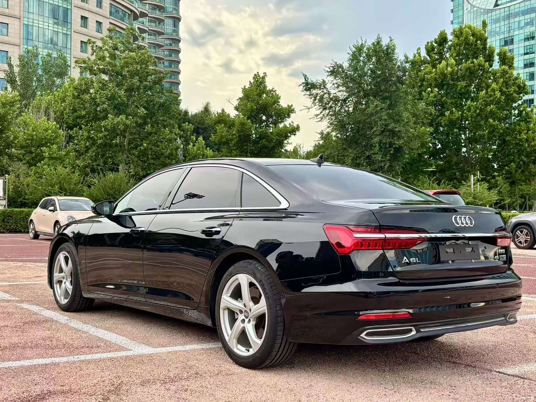 Audi A6L, 2019 все фото