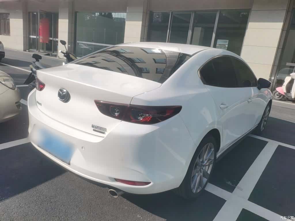 Mazda Mazda3, 2023 7