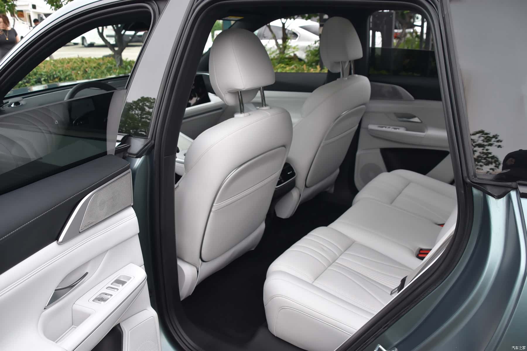 Xpeng G9, 2023 10
