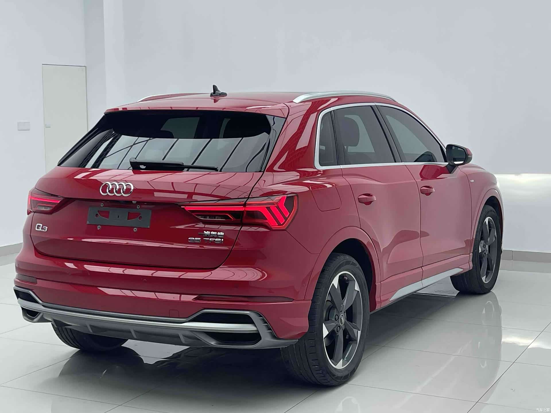 Audi Q3, 2022 3