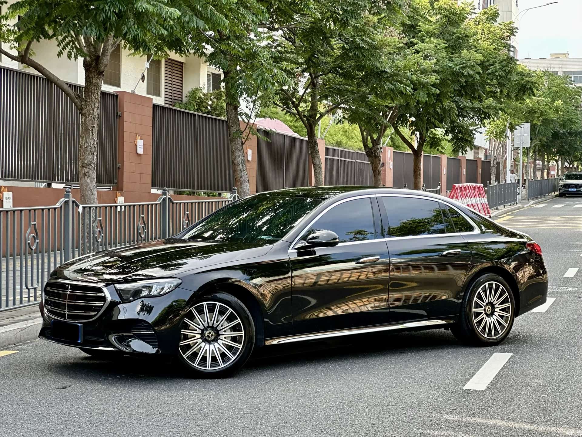Mercedes-Benz E-Class, 2024 1