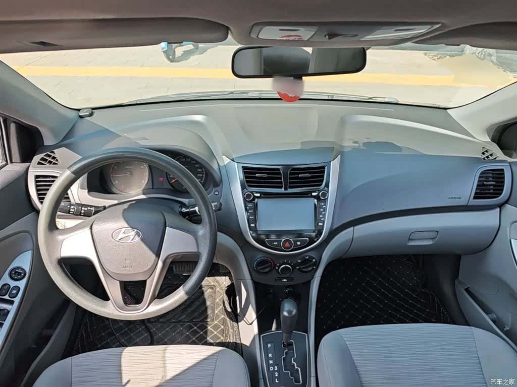 Hyundai GLS, 2016 10