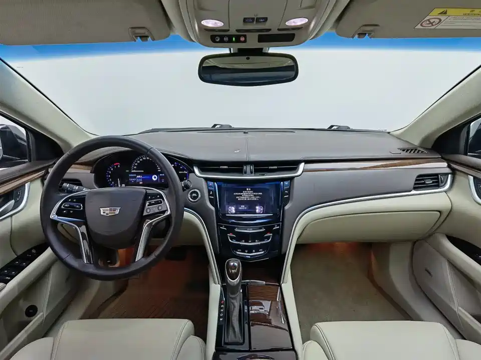 Cadillac XTS