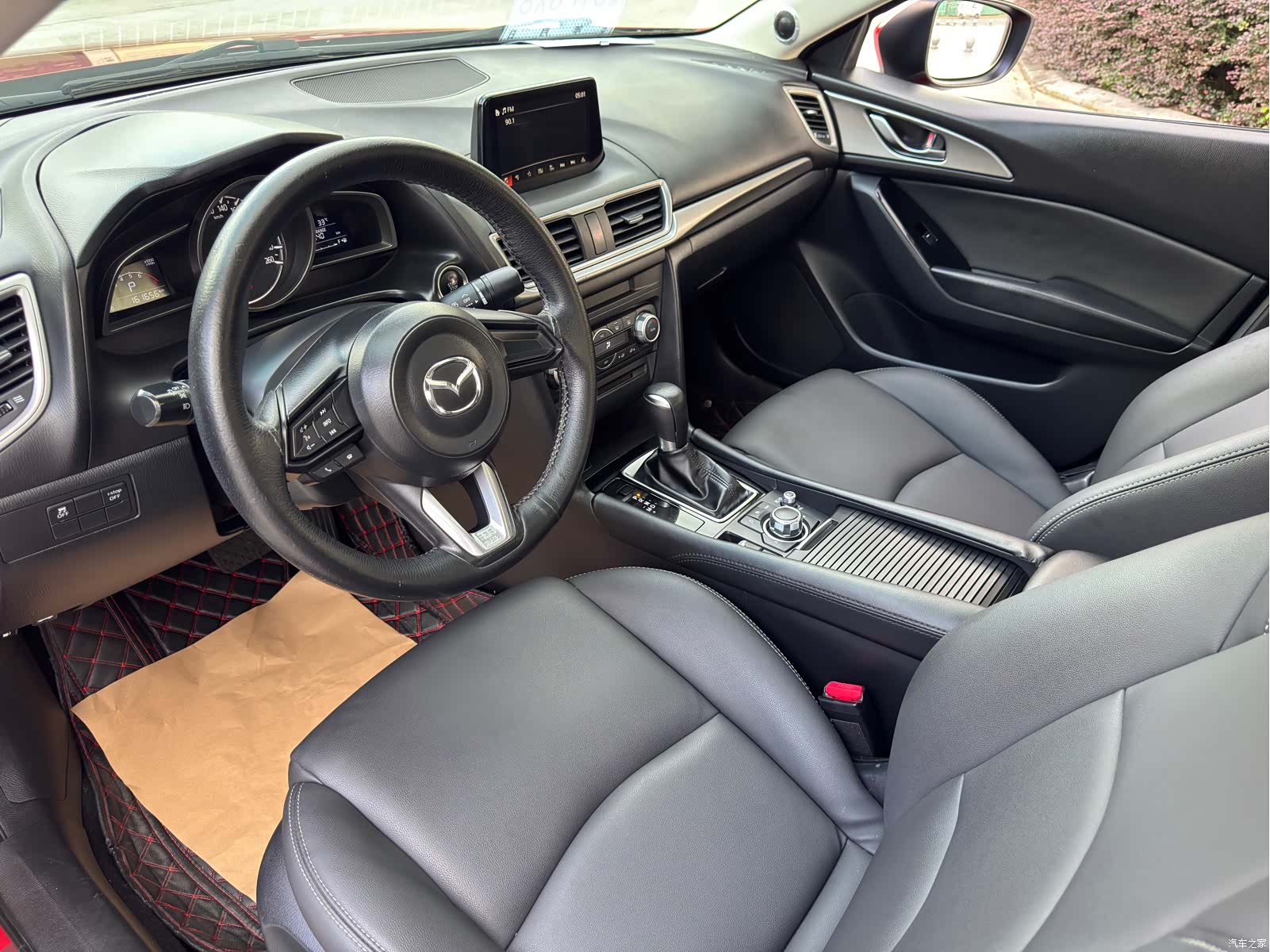 Mazda Mazda3, 2017 10