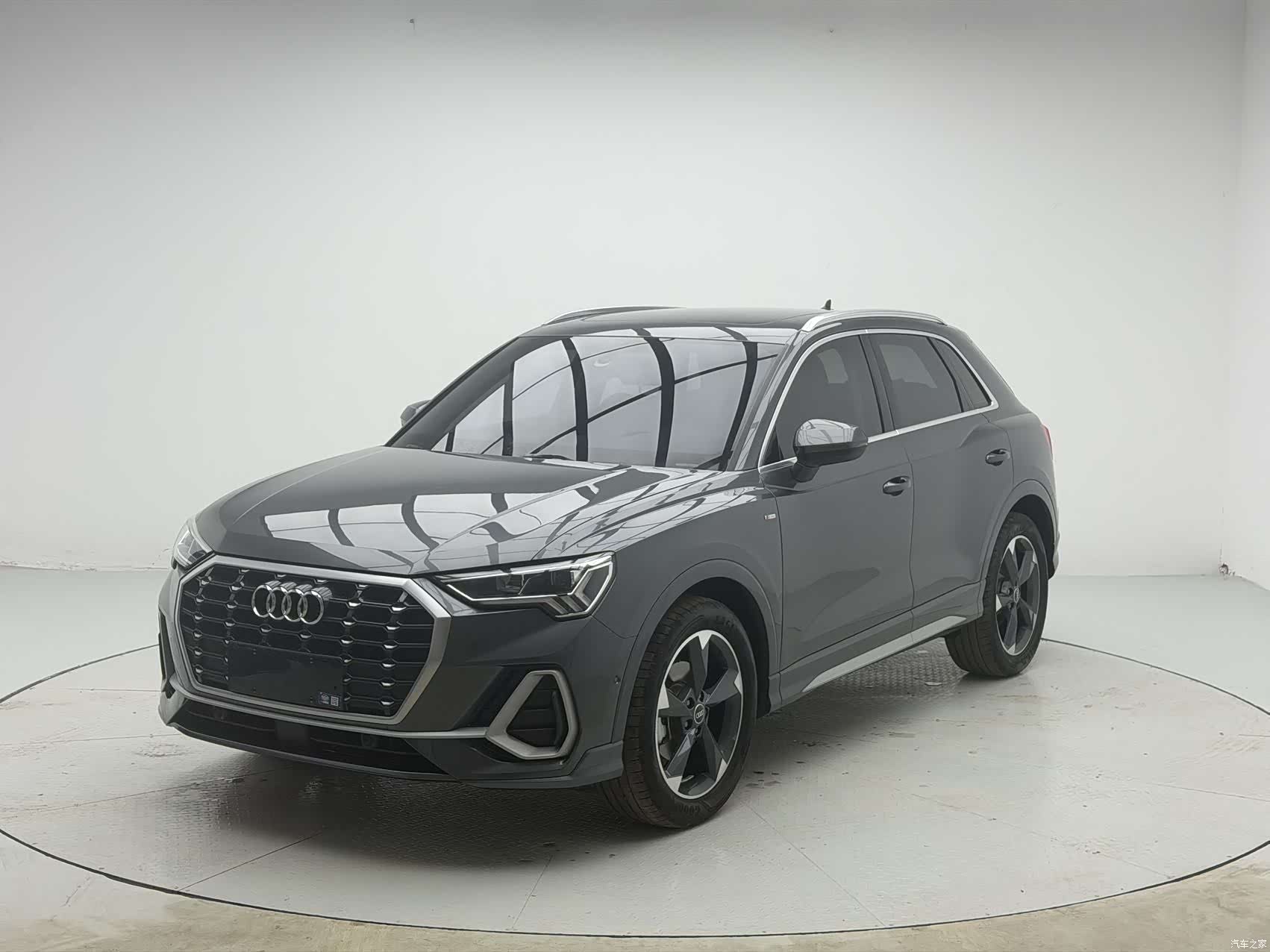 Audi Q3, 2023 1