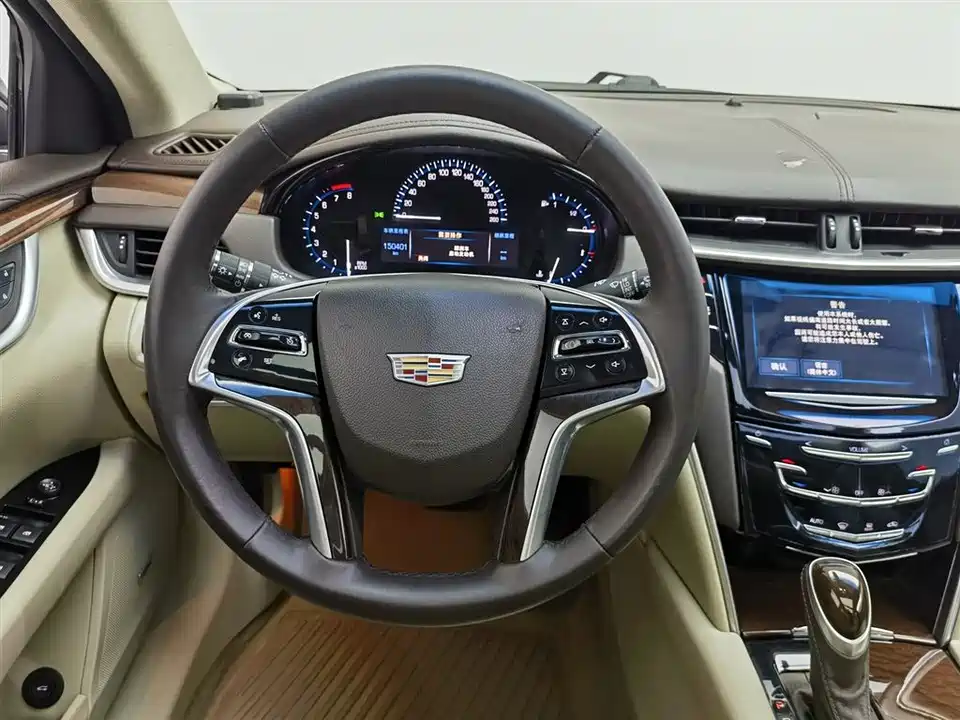 Cadillac XTS