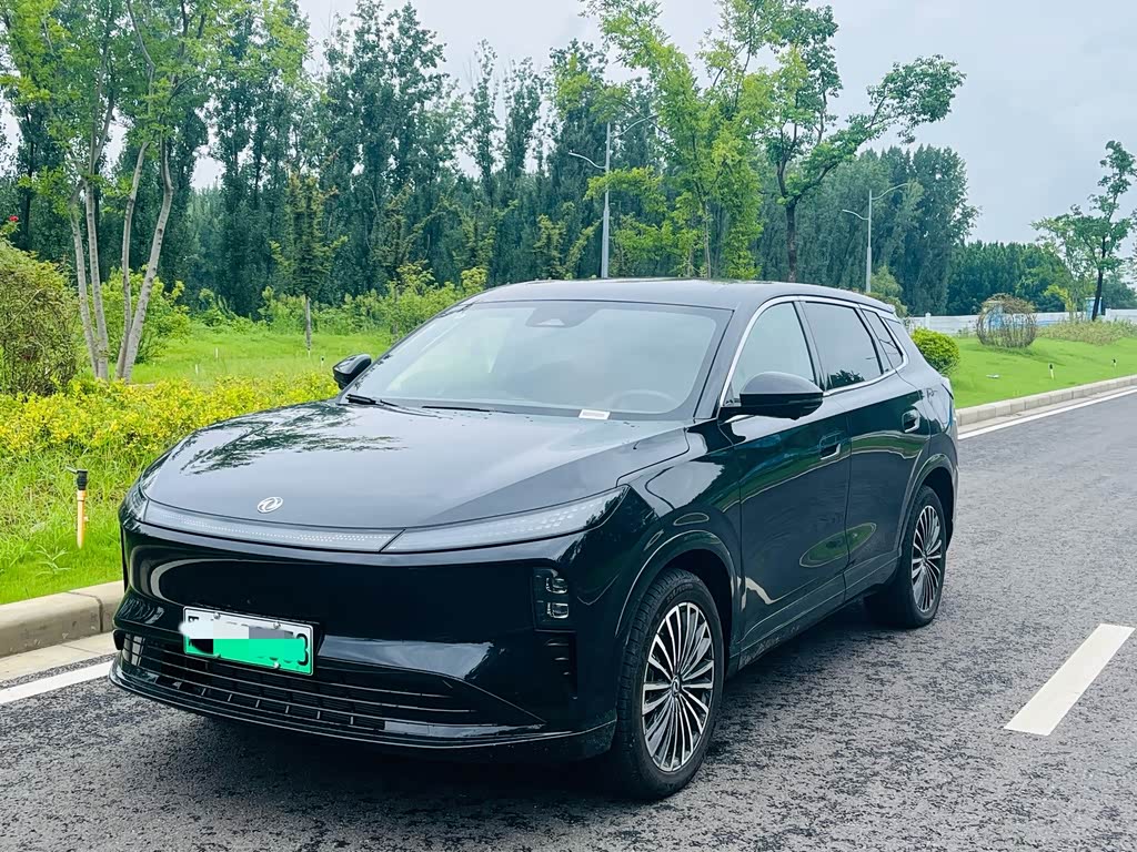 Dongfeng L8
