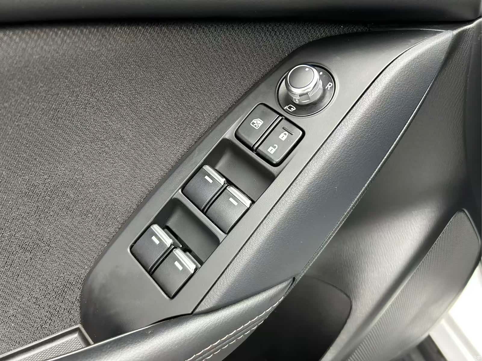 Mazda CX-4, 2023 10