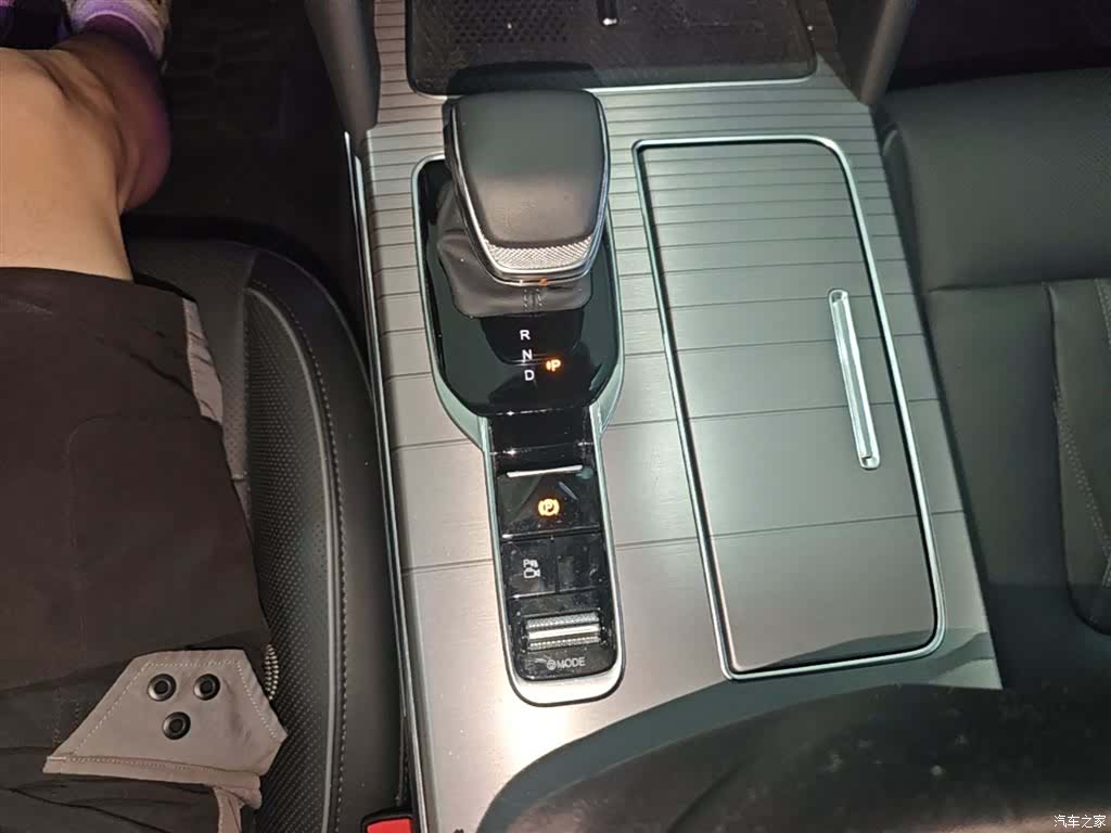 Hongqi HS7, 2024 21