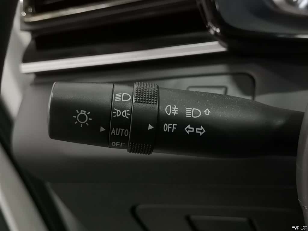 Maxus D60, 2023 21