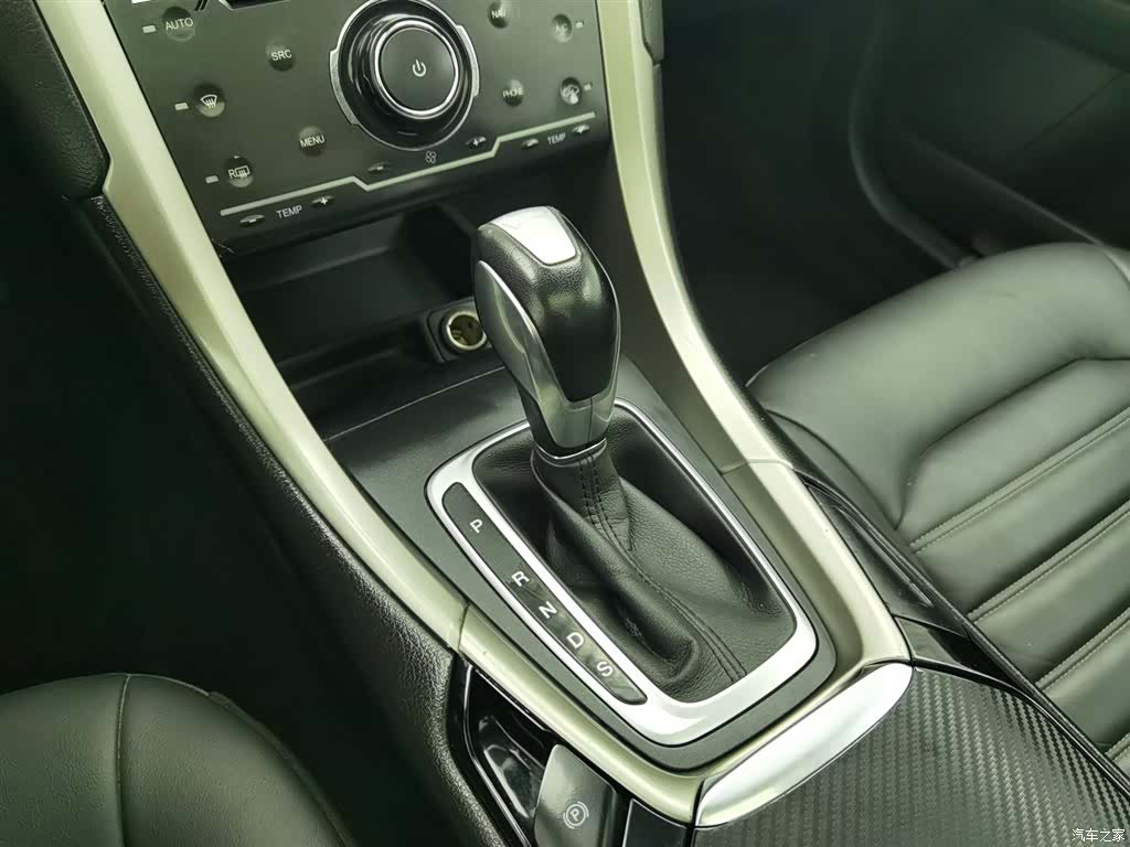 Ford Mondeo, 2015 13