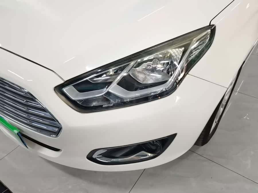 Ford Focus 2016, фото 24