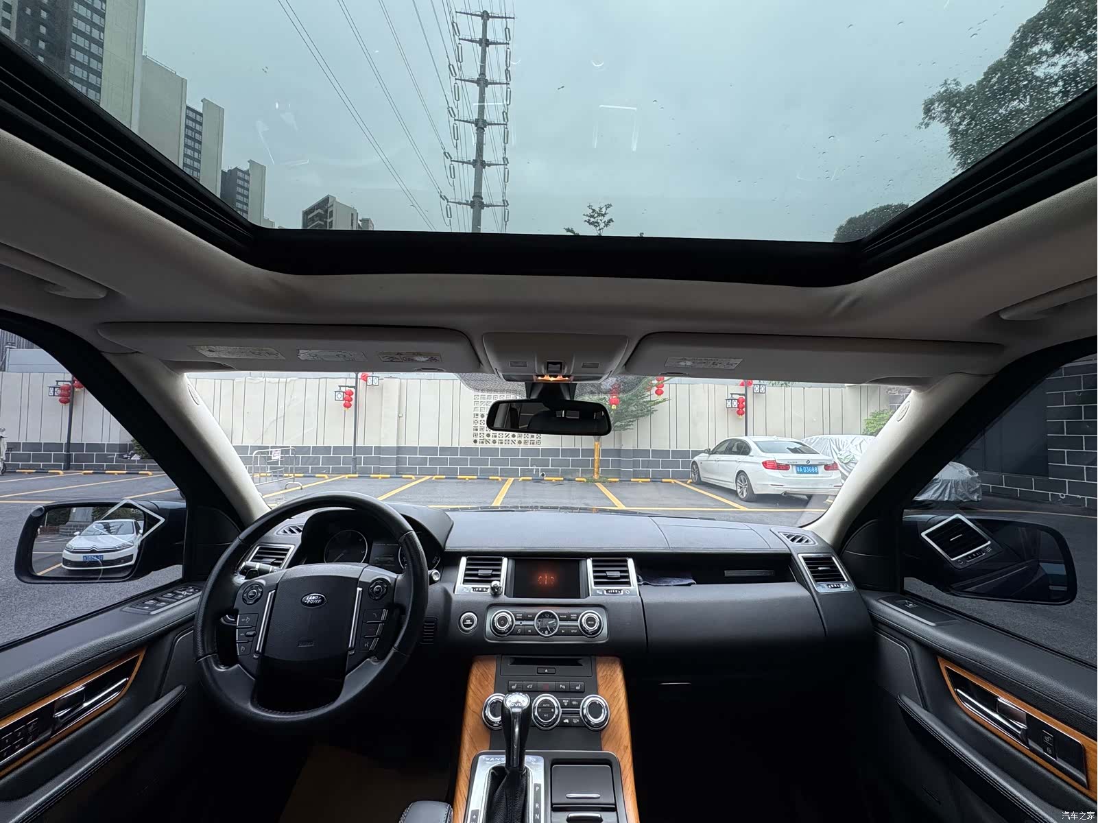 Land Rover Range Rover, 2012 16
