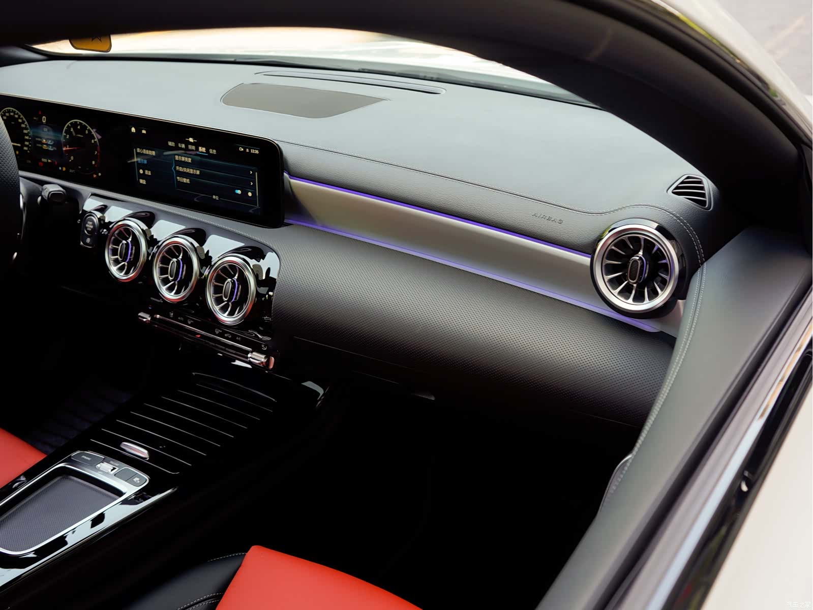 Mercedes-Benz CLA, 2026 18