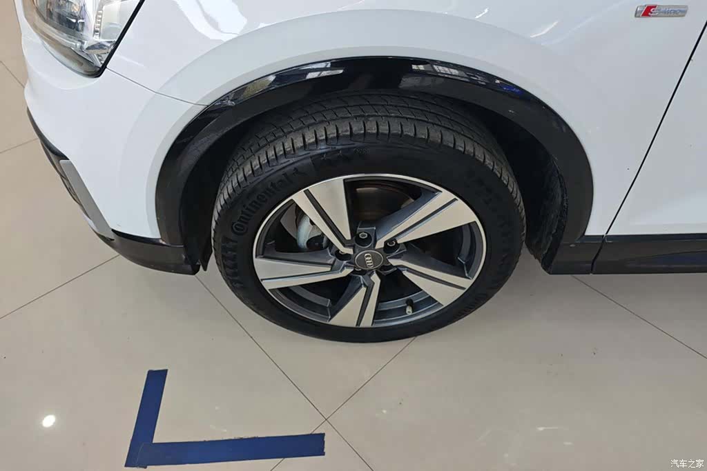 Audi Q2L, 2020 6
