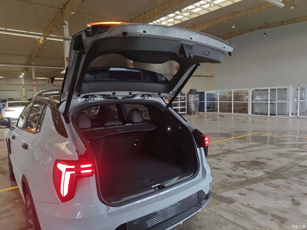 Lynk & Co 01, 2023 15