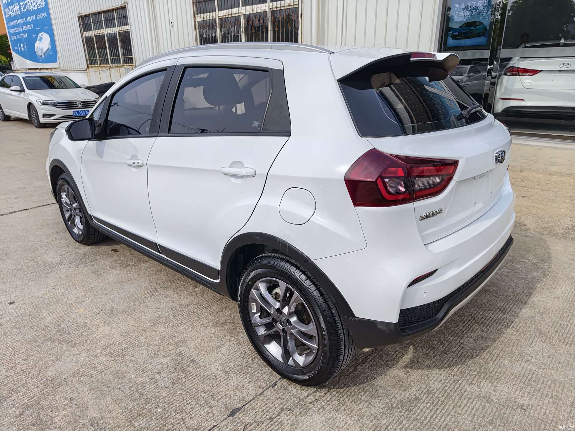 Geely X3, 2021 4