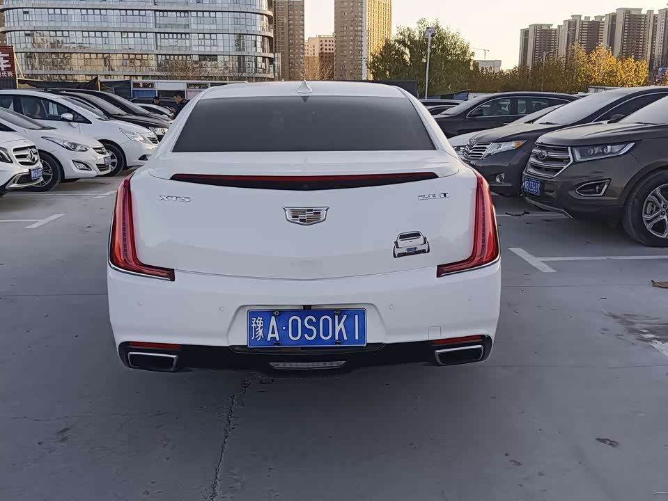 Cadillac XTS