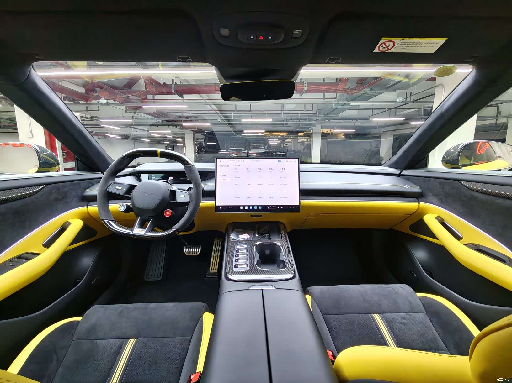 Xiaomi SU7, 2025 11
