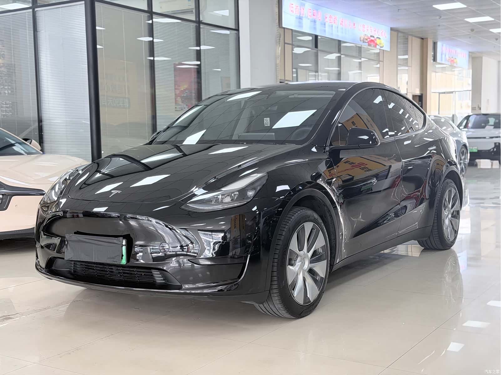 Tesla Model Y, 2022 1