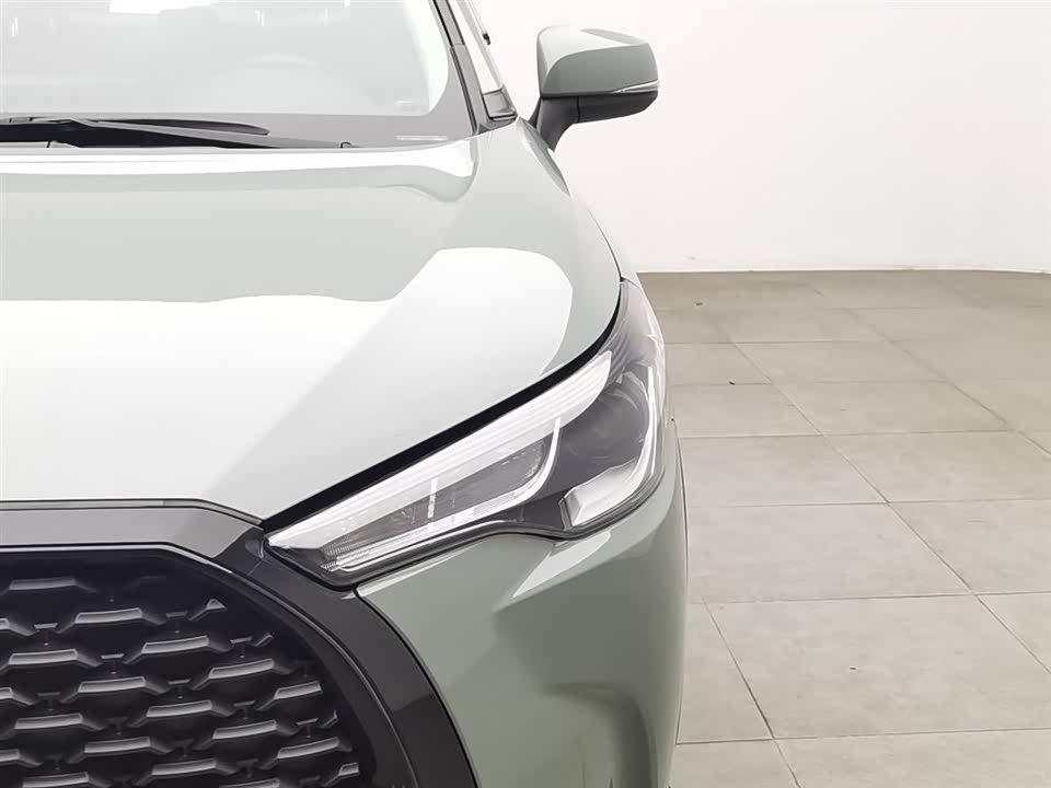 Toyota Corolla Sharp amplifier