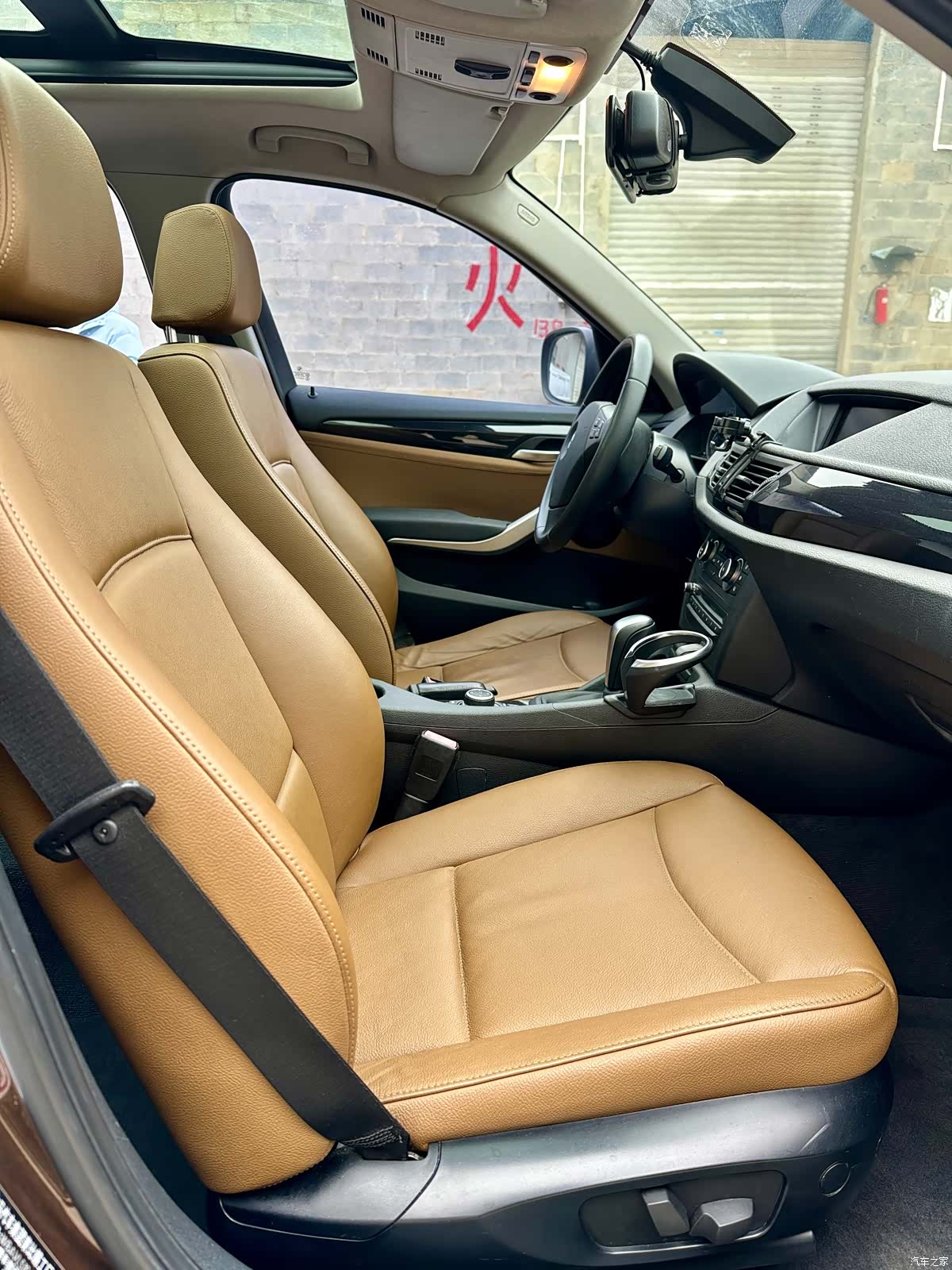 BMW X1, 2011 10