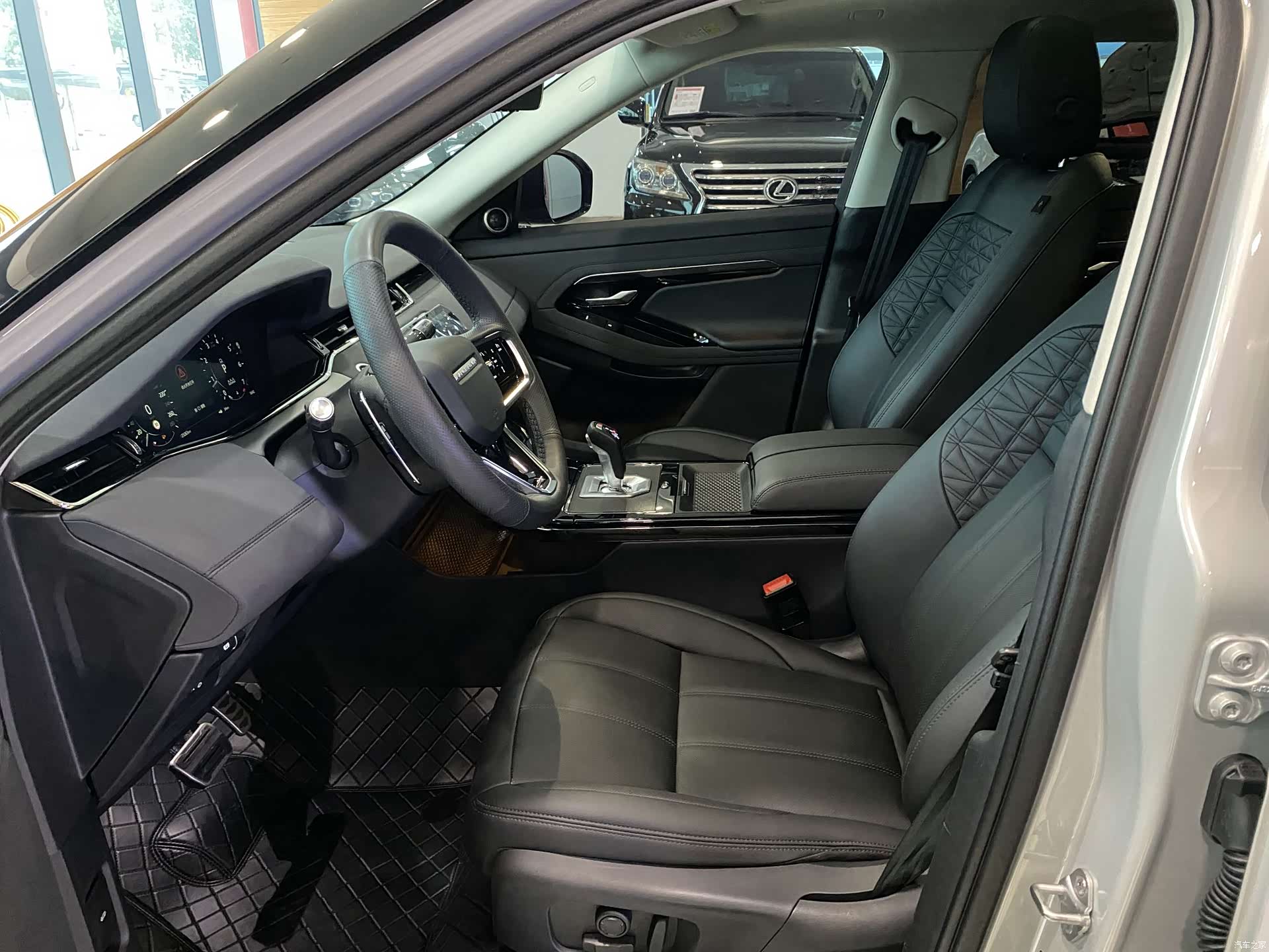 Land Rover Range Rover, 2023 11