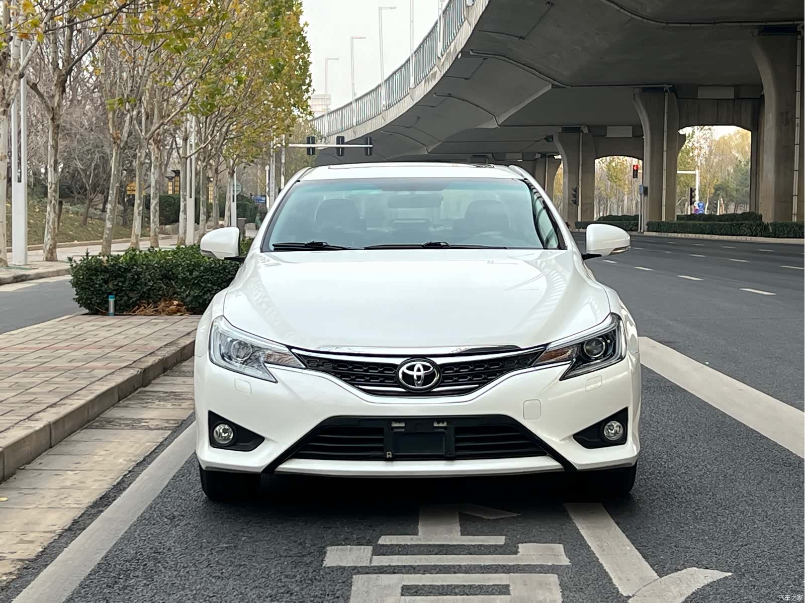 Toyota 2.5V, 2017 2