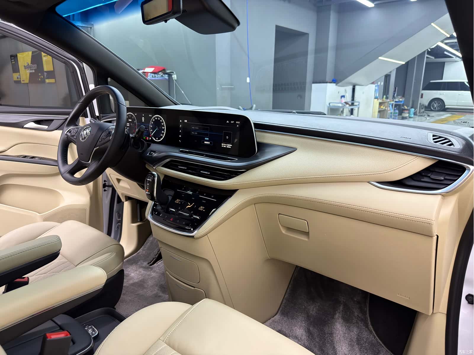 Buick GL8, 2022 11
