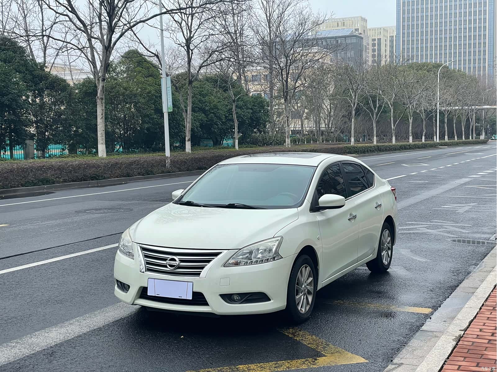 Nissan Sylphy, 2015 1