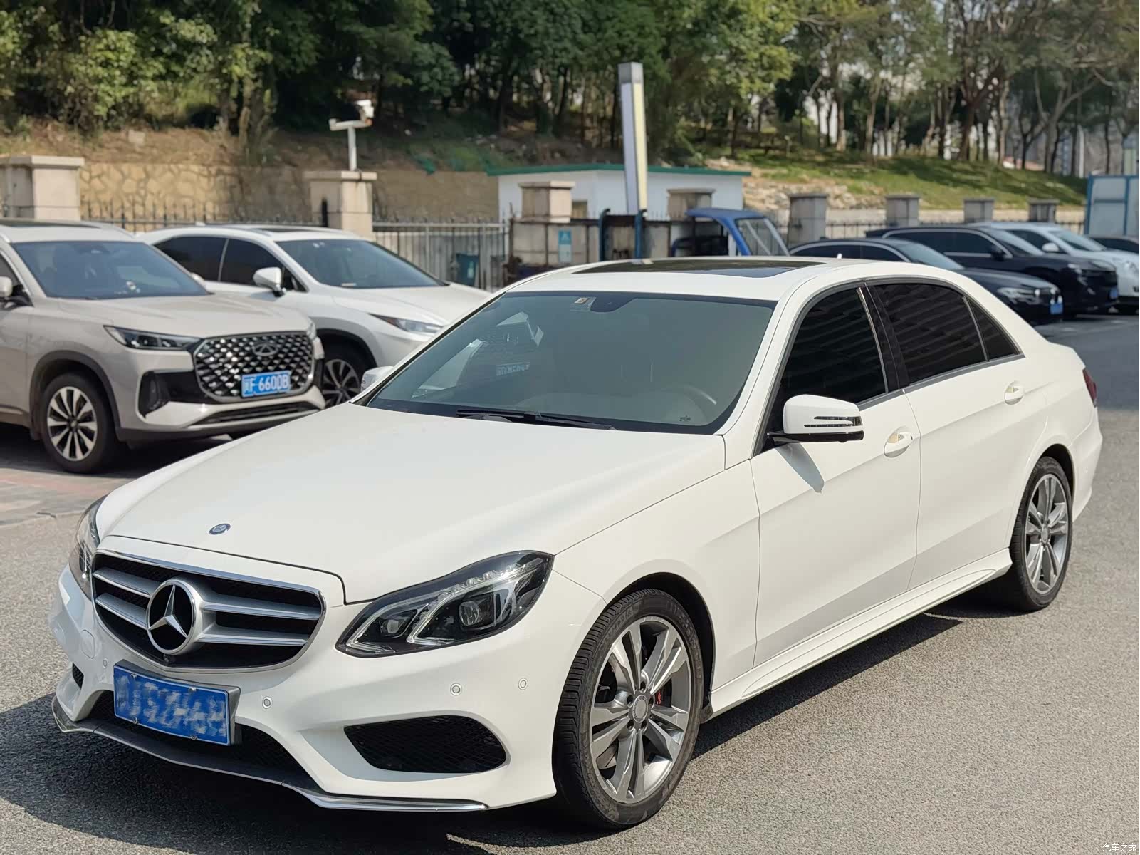 Mercedes-Benz E-Class, 2015 1