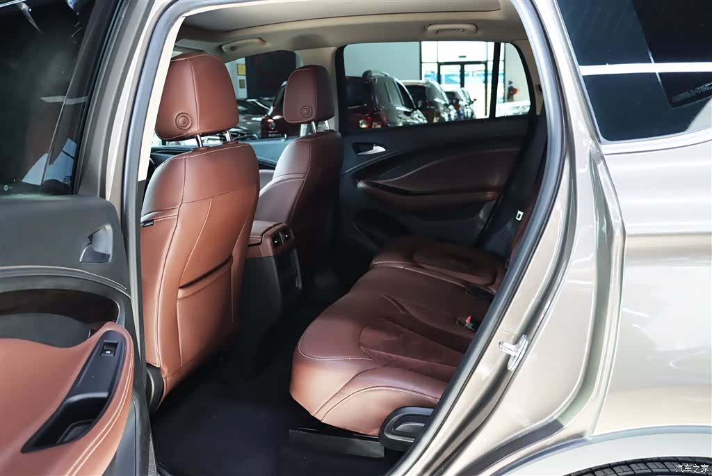 Buick Envision Plus, 2018 все фото