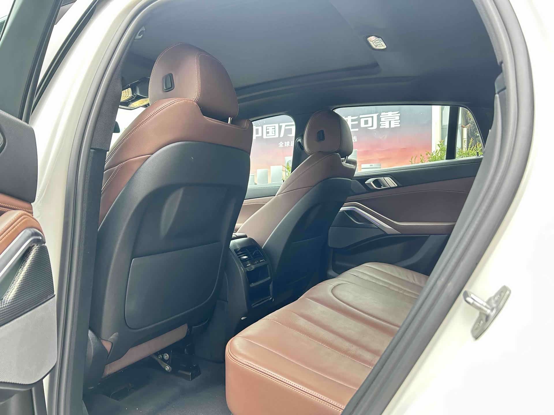 BMW X6, 2022 все фото