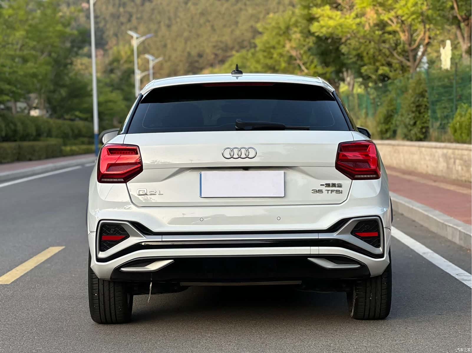 Audi Q2L, 2023 6