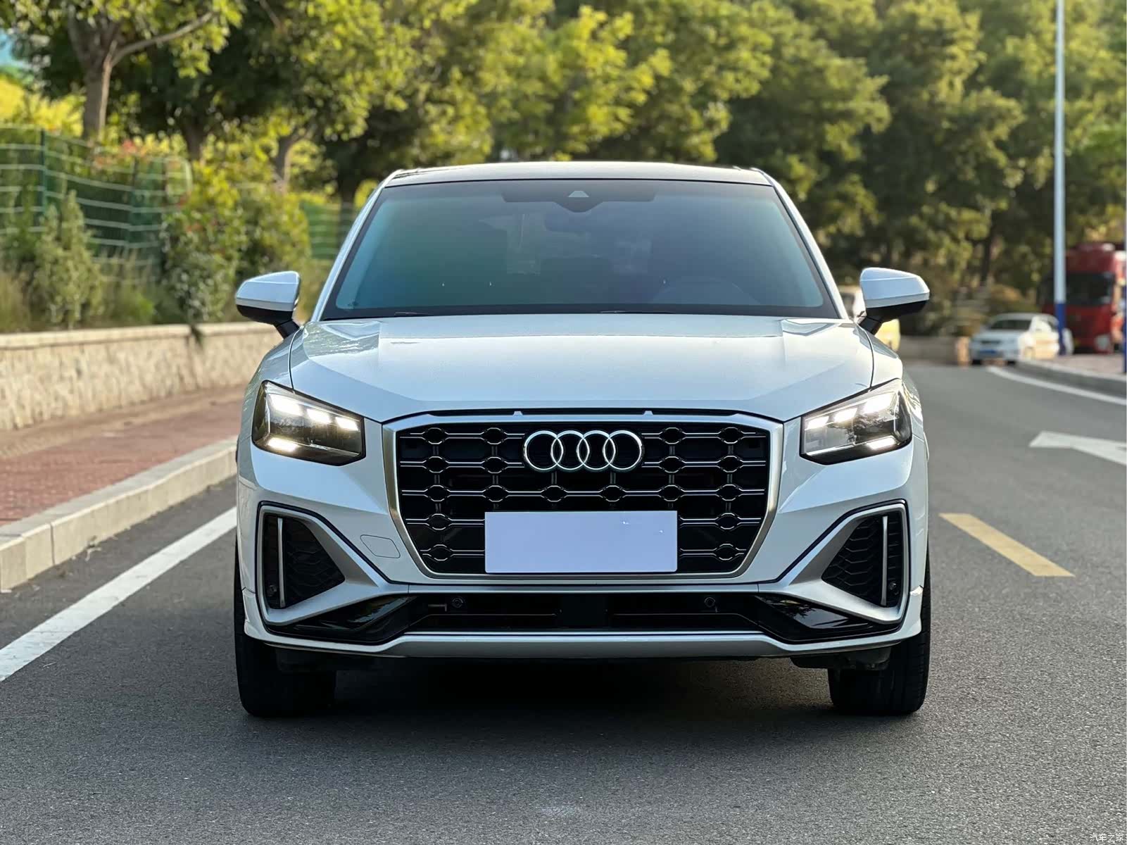 Audi Q2L, 2023 2