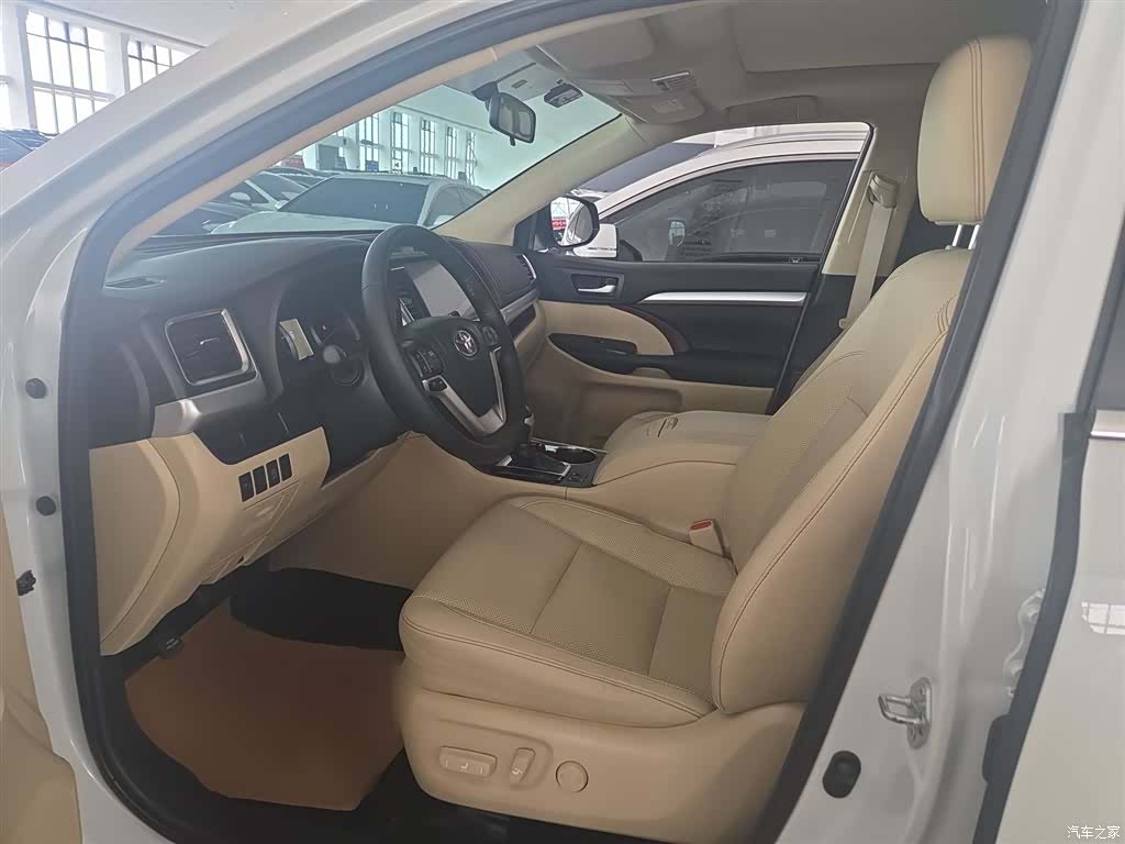 Toyota Highlander, 2017 16