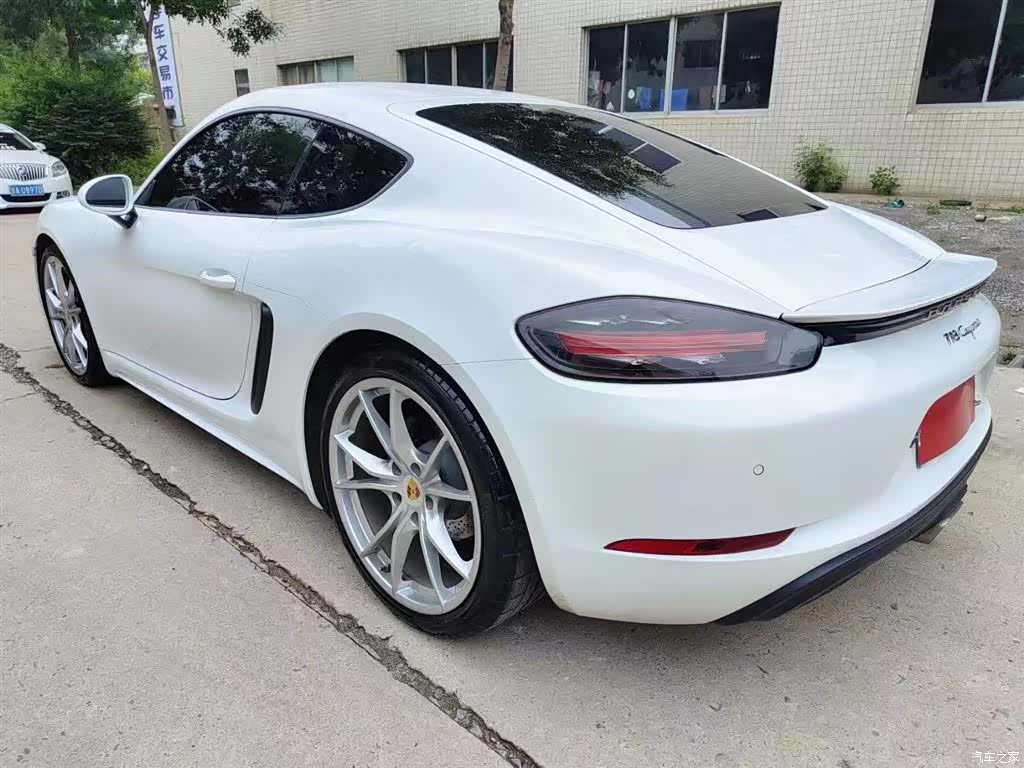 Porsche Cayman, 2020 все фото