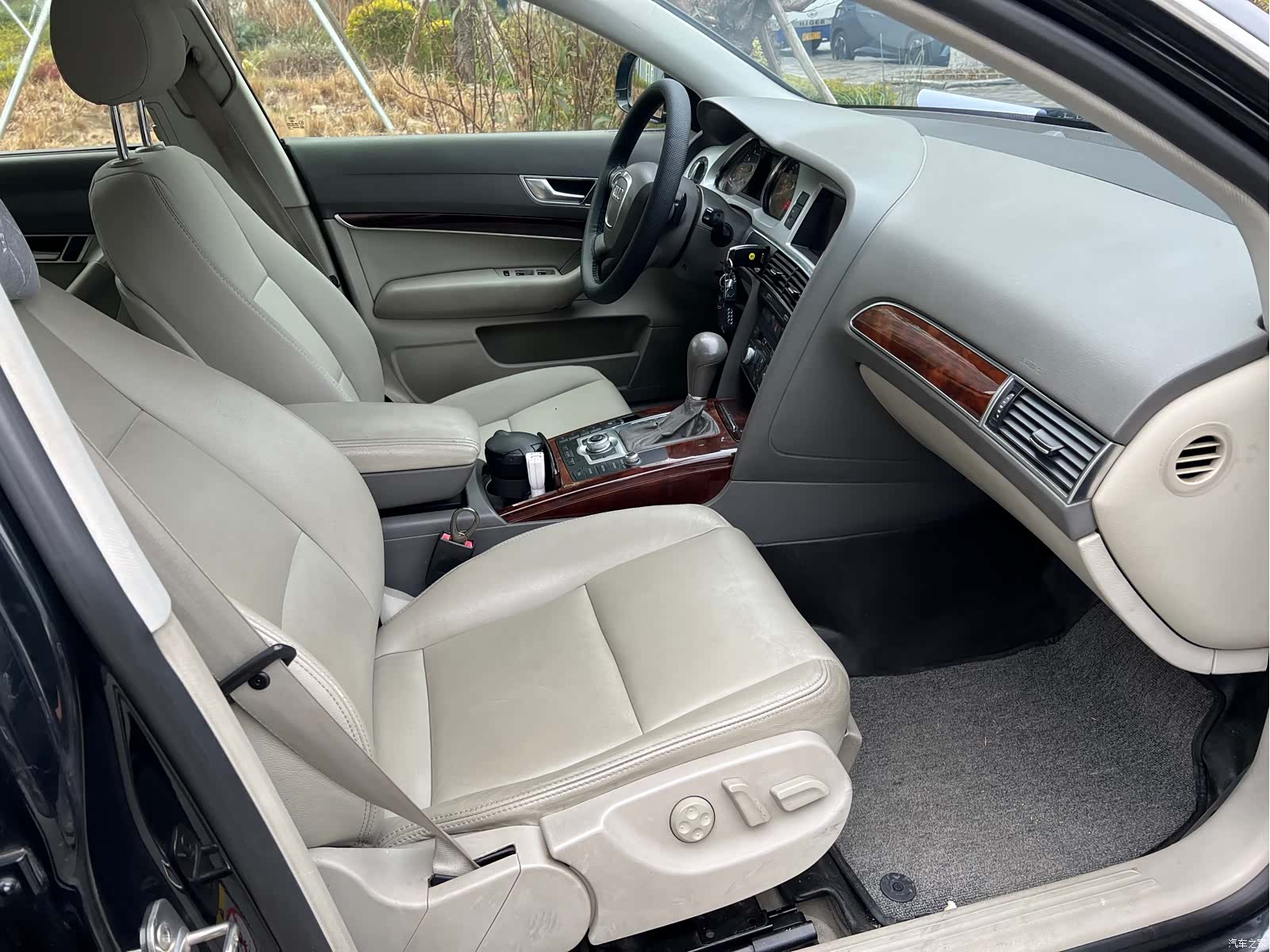 Audi A6L, 2012 12
